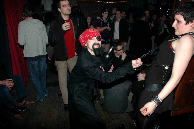min 2007 03 16 pirate 054